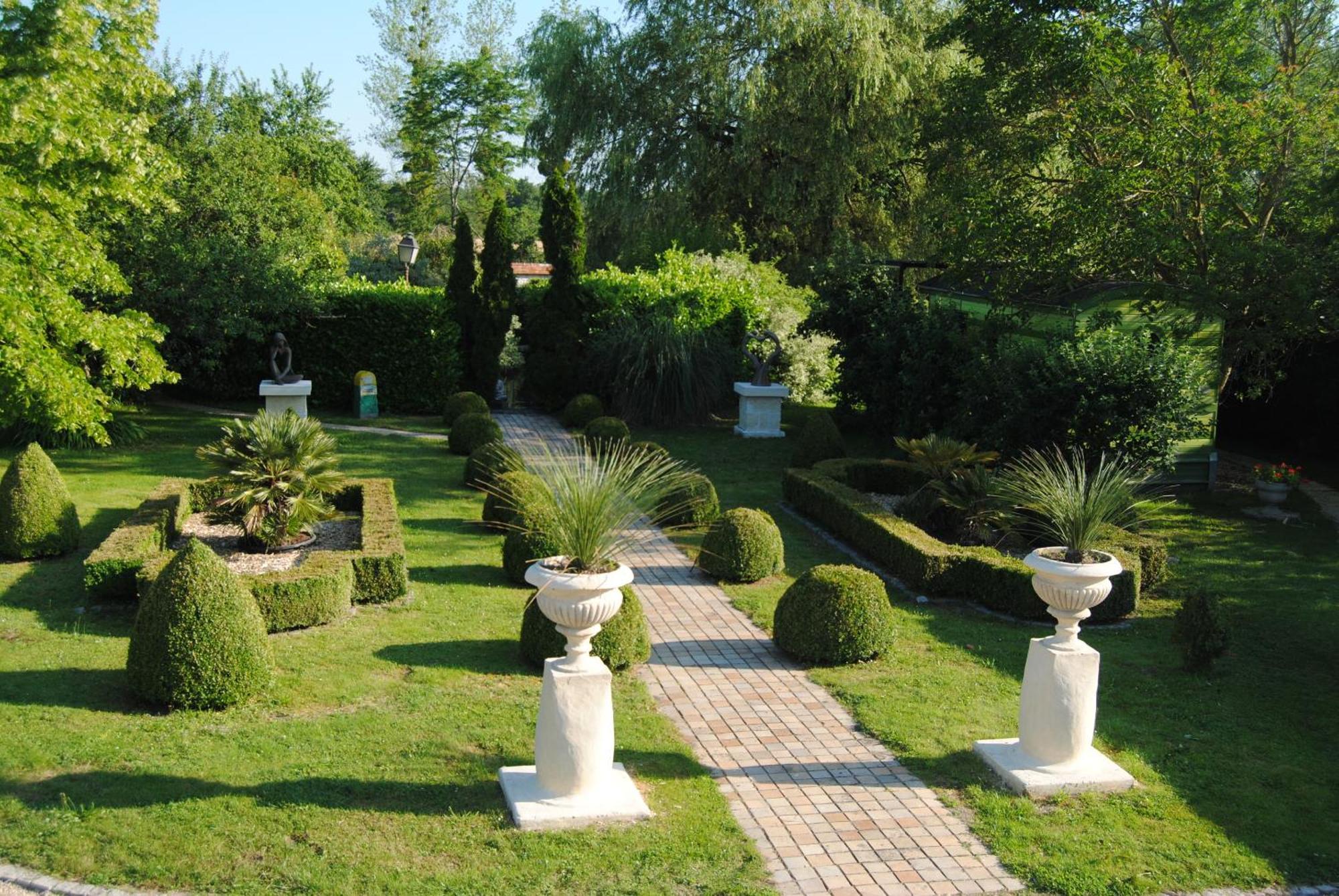 Le Grand Logis - Guest House - Bed And Breakfast Marchais  Dış mekan fotoğraf